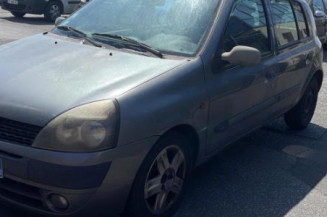 Pare choc arriere RENAULT CLIO 2