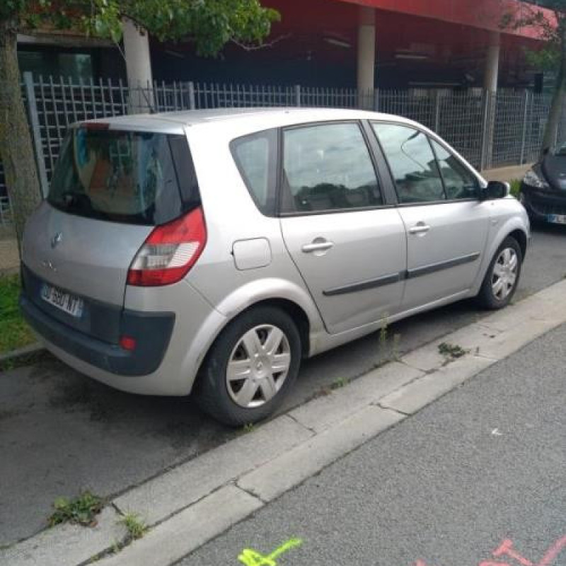 Malle/Hayon arriere RENAULT SCENIC 2 Photo n°17