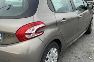 Plage arriere PEUGEOT 208 1