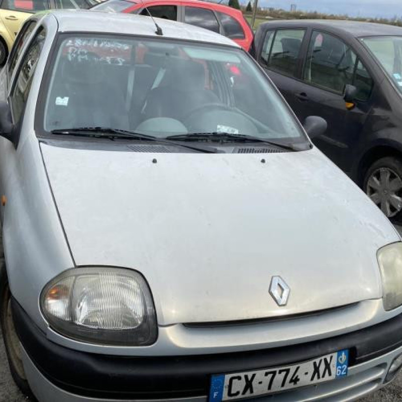 Moteur RENAULT CLIO 2 Photo n°2