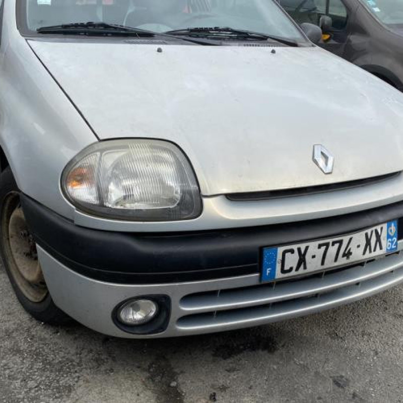 Moteur RENAULT CLIO 2 Photo n°3