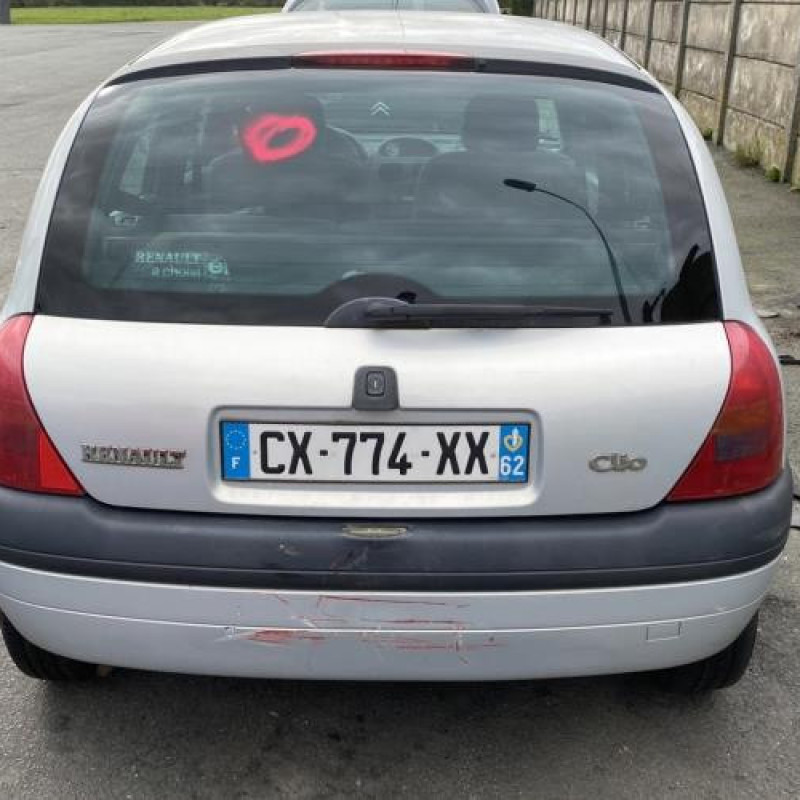 Moteur RENAULT CLIO 2 Photo n°9