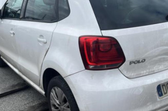 Leve vitre electrique avant gauche VOLKSWAGEN POLO 5