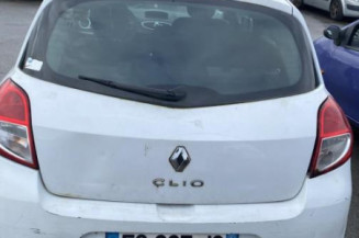 Moteur essuie glace avant RENAULT CLIO 3