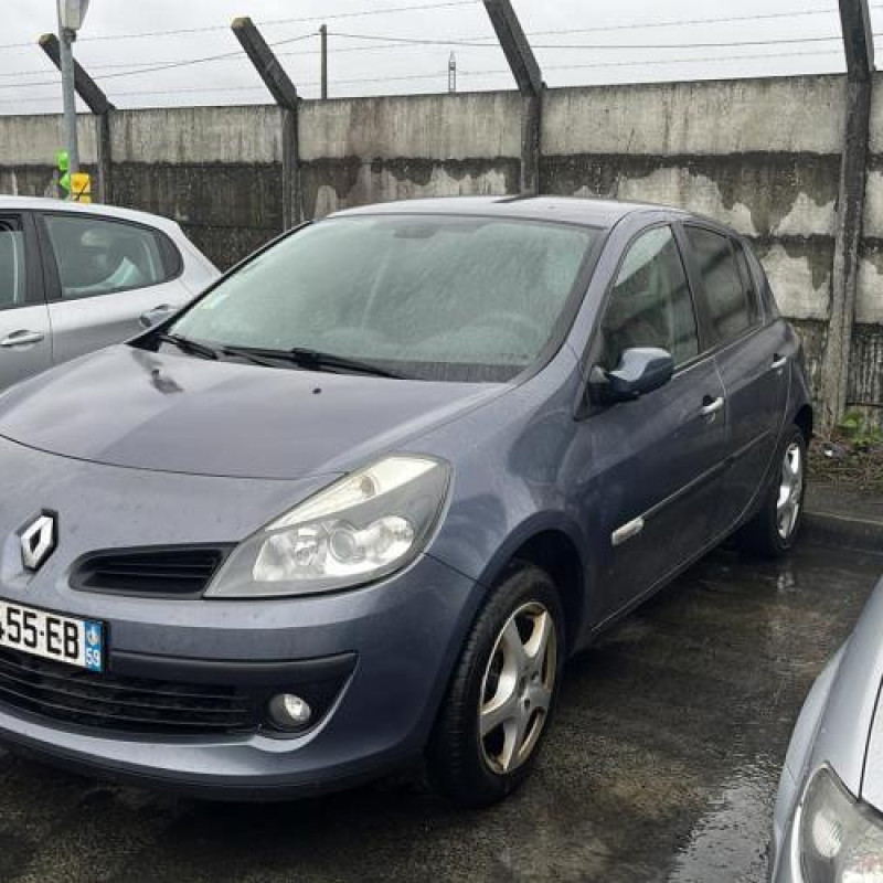 Boitier UCH RENAULT CLIO 3 Photo n°7