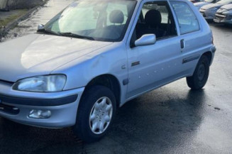 Porte avant droit PEUGEOT 106