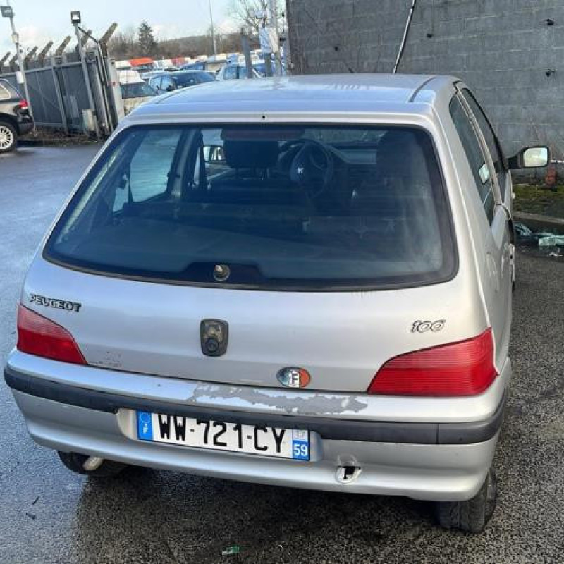 Porte avant droit PEUGEOT 106 Photo n°13