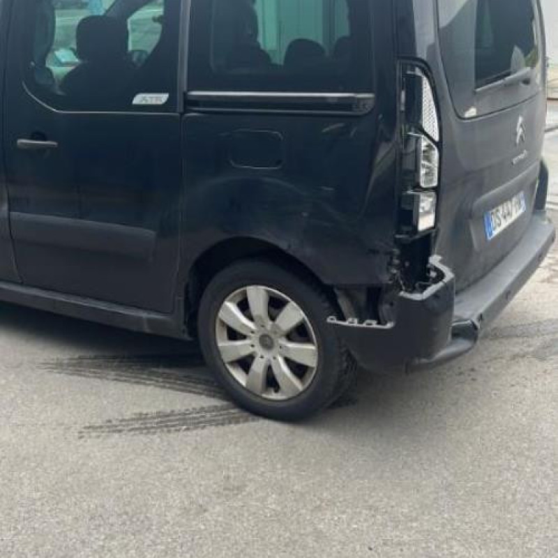 Attache ceinture arriere gauche CITROEN BERLINGO 2 Photo n°8