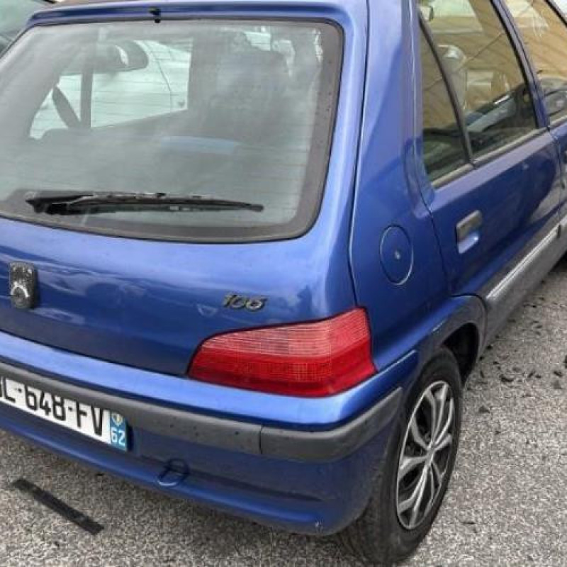 Porte avant droit PEUGEOT 106 Photo n°17