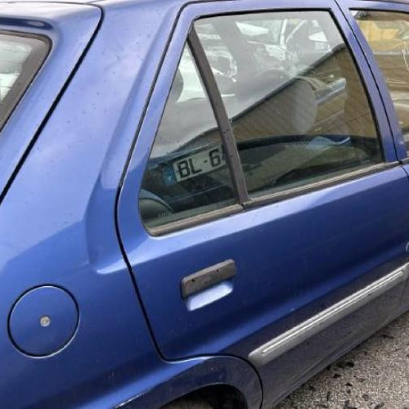 Porte avant droit PEUGEOT 106 Photo n°18