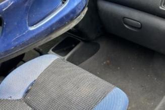 Porte avant droit PEUGEOT 106