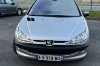 Moteur PEUGEOT 206 Photo n°1