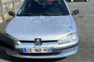 Pare choc arriere PEUGEOT 106