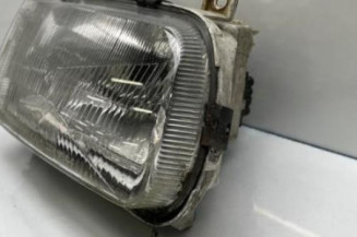 Optique avant principal droit (feux)(phare) SKODA FELICIA