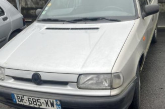 Optique avant principal droit (feux)(phare) SKODA FELICIA