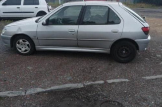 Cremaillere assistee PEUGEOT 306