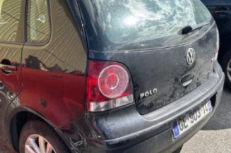 Serrure avant droit VOLKSWAGEN POLO 4