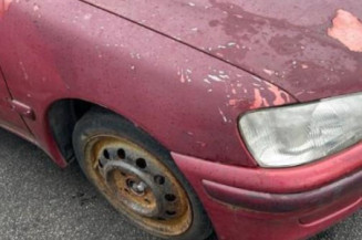 Pare choc avant PEUGEOT 106