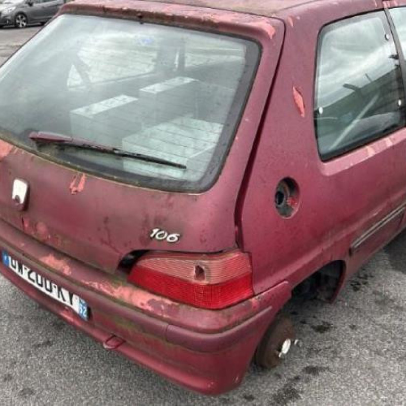 Pare choc avant PEUGEOT 106 Photo n°12