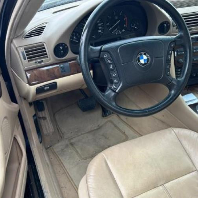 Cremaillere assistee BMW SERIE 7 E38 Photo n°15