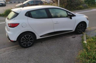 Fermeture de capot RENAULT CLIO 4