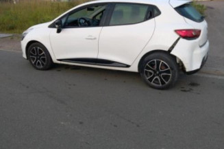 Fermeture de capot RENAULT CLIO 4