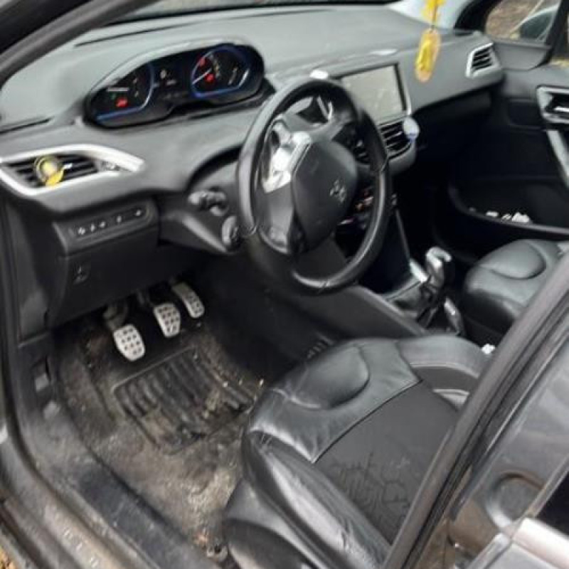 Poignee interieur arriere droit PEUGEOT 208 1 Photo n°8