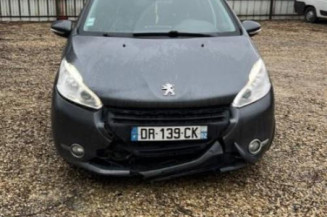 Serrure arriere droit PEUGEOT 208 1