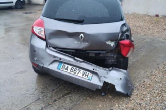 Anti brouillard arriere gauche RENAULT CLIO 3