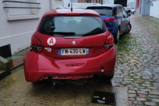 Poignee porte arriere gauche PEUGEOT 208 1