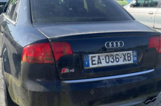 Aile avant droit AUDI A4 2