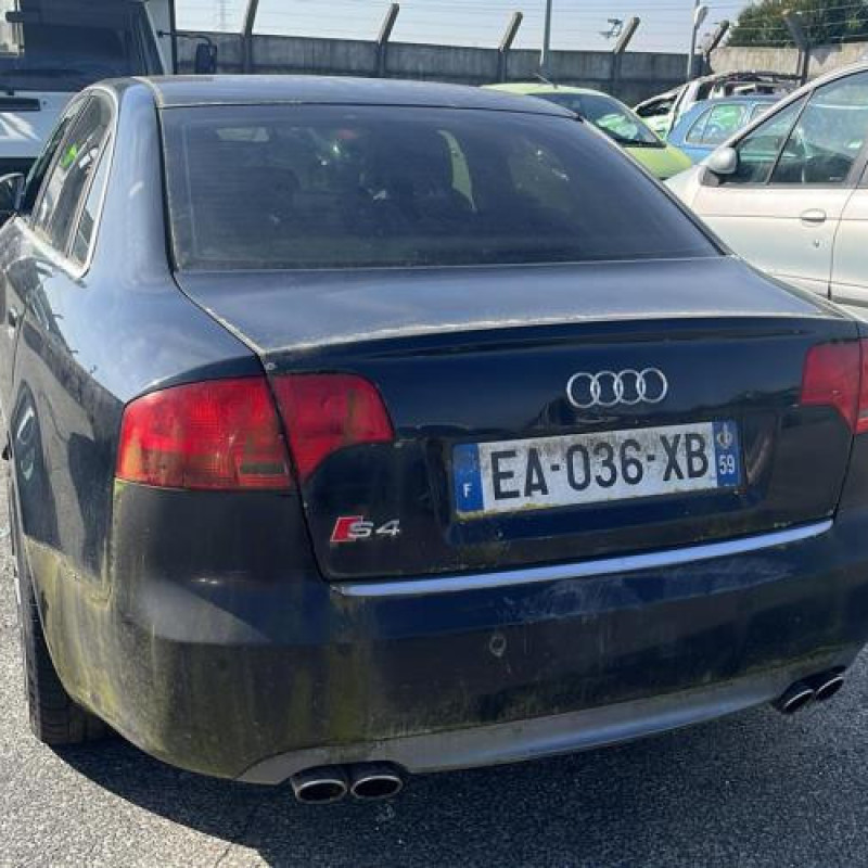 Custode arriere droit AUDI A4 2 Photo n°9