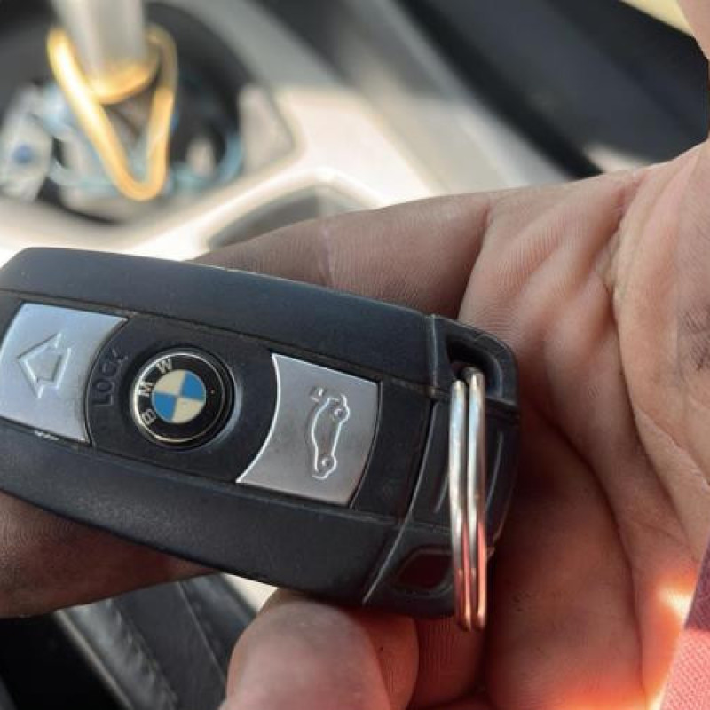 Attache ceinture arriere droit BMW X1 E84 Photo n°14