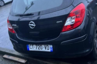 Pare boue arriere gauche OPEL CORSA D