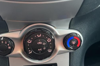 Bouton de coffre FORD FIESTA 6