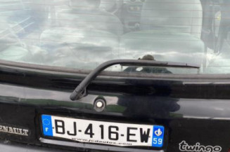 Pare boue avant droit RENAULT TWINGO 1