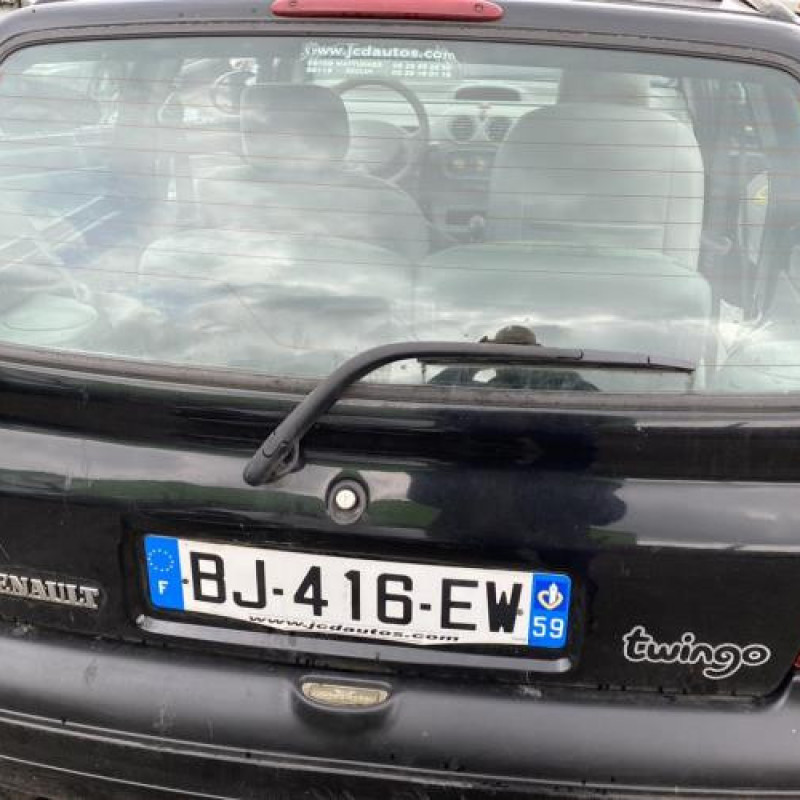 Pare boue avant droit RENAULT TWINGO 1 Photo n°8