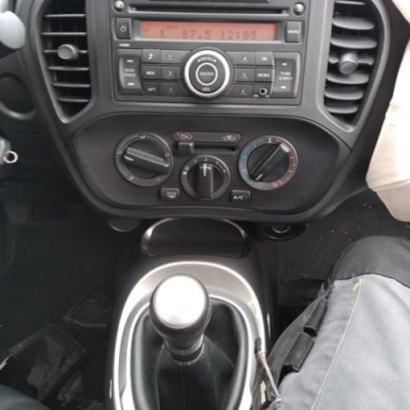 Attache ceinture arriere droit NISSAN JUKE 1 Photo n°10