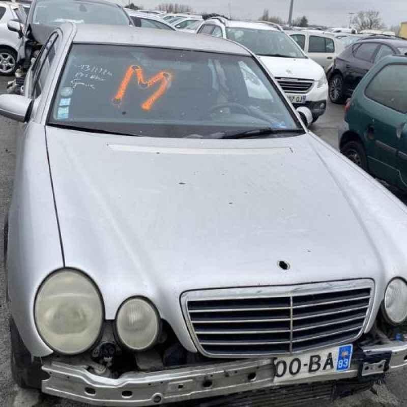 Retroviseur droit MERCEDES CLASSE E 210 Photo n°6