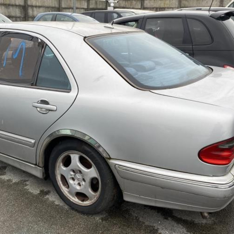 Retroviseur droit MERCEDES CLASSE E 210 Photo n°12