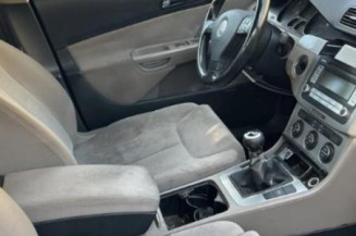 Porte arriere droit VOLKSWAGEN PASSAT 5