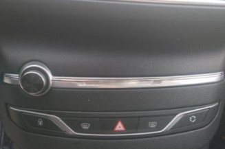 Bouton de warning PEUGEOT 308 2