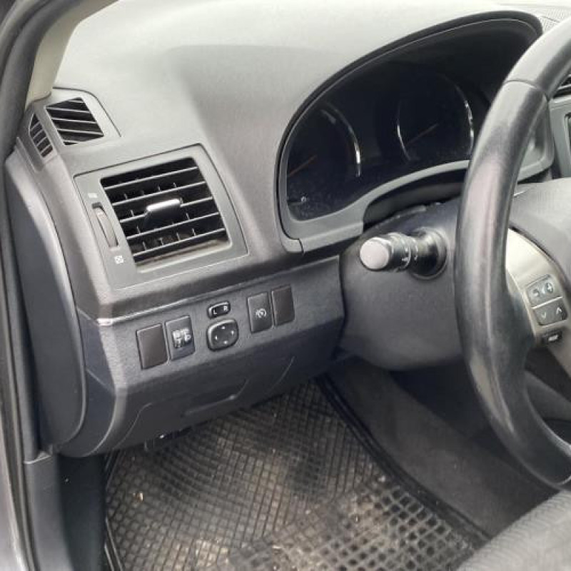 Poignee interieur arriere gauche TOYOTA AVENSIS 3 Photo n°19