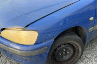 Aile avant droit PEUGEOT 106