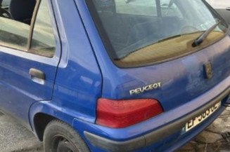 Aile avant droit PEUGEOT 106