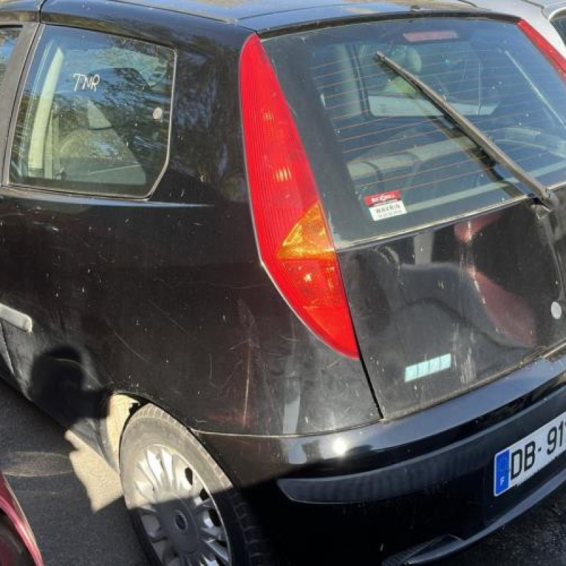 Aile avant droit FIAT PUNTO 2 Photo n°7