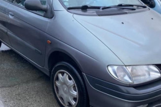 Serrure avant gauche RENAULT SCENIC 1