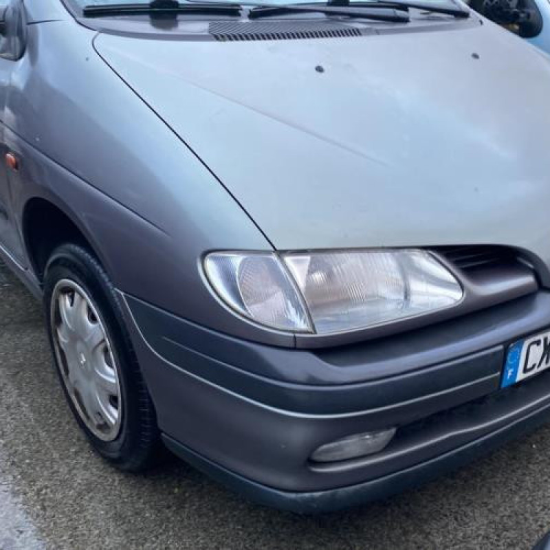 Serrure avant gauche RENAULT SCENIC 1 Photo n°9