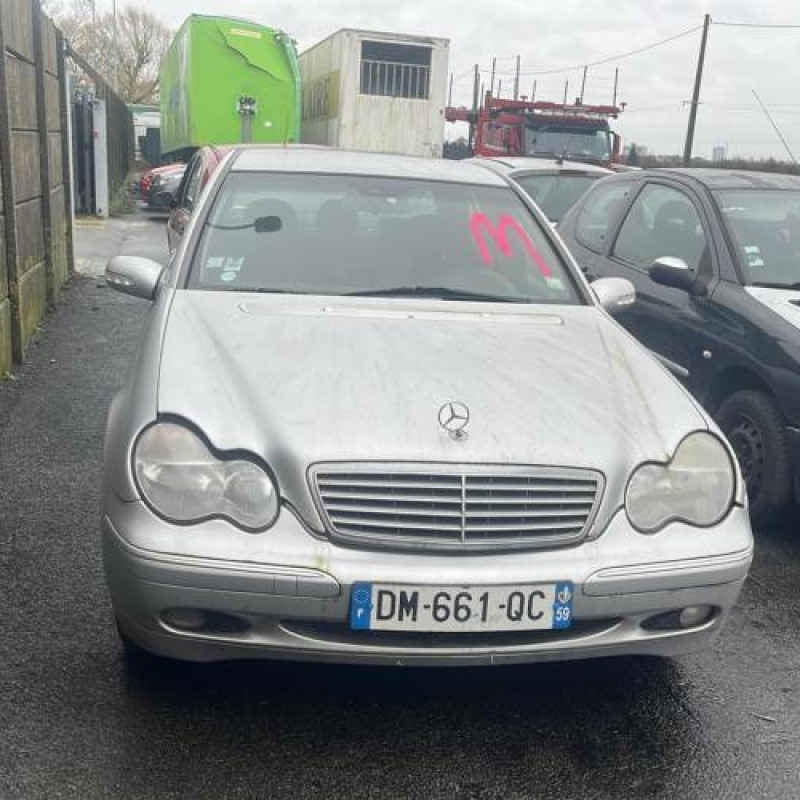 Vitre avant droit MERCEDES CLASSE C 203 Photo n°8