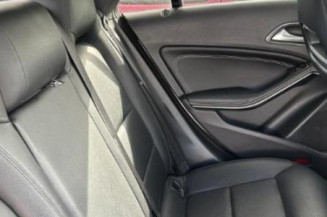 Poignee interieur arriere droit MERCEDES CLASSE CLA 117